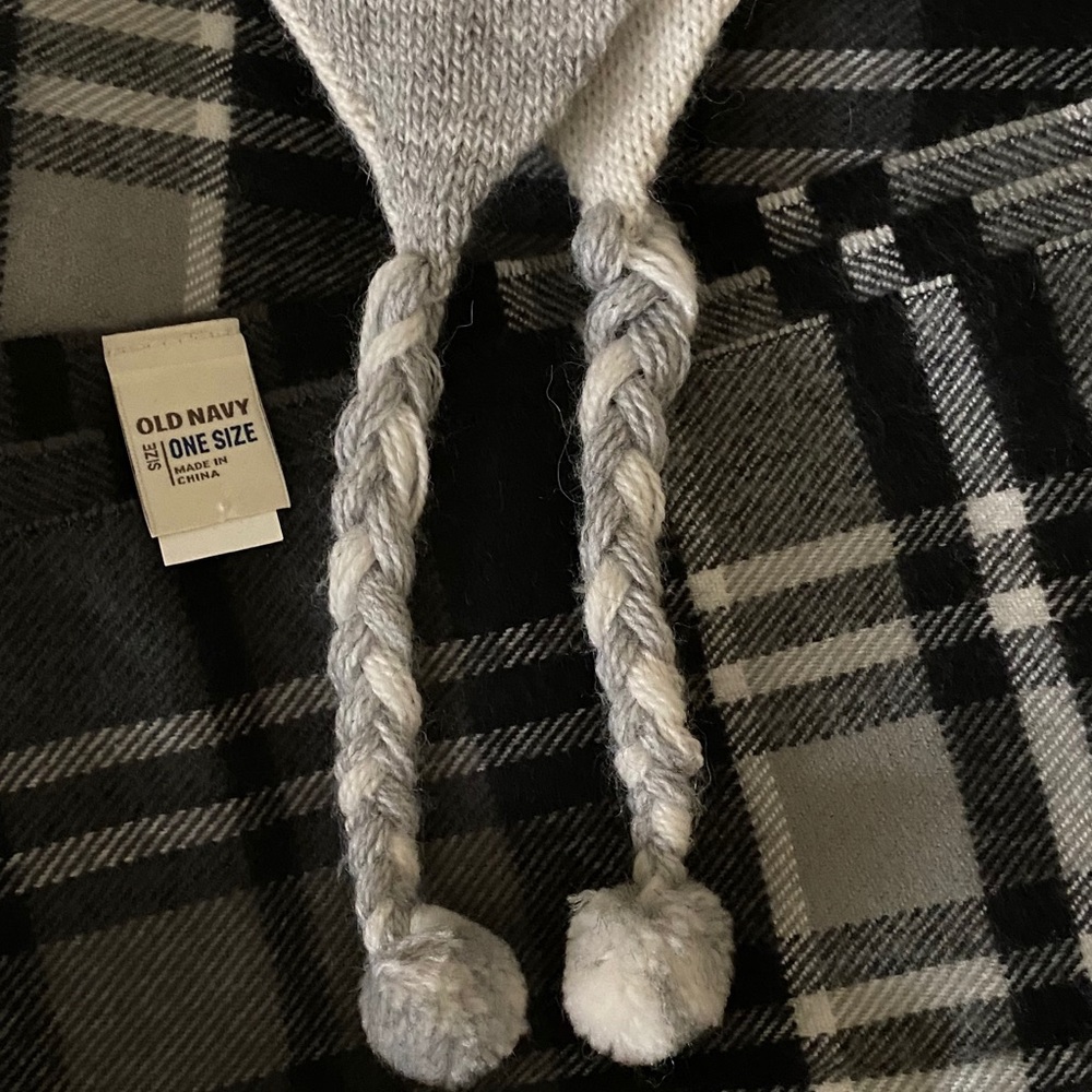 Drawstring Beanie & Scarf - Picture 3 of 3